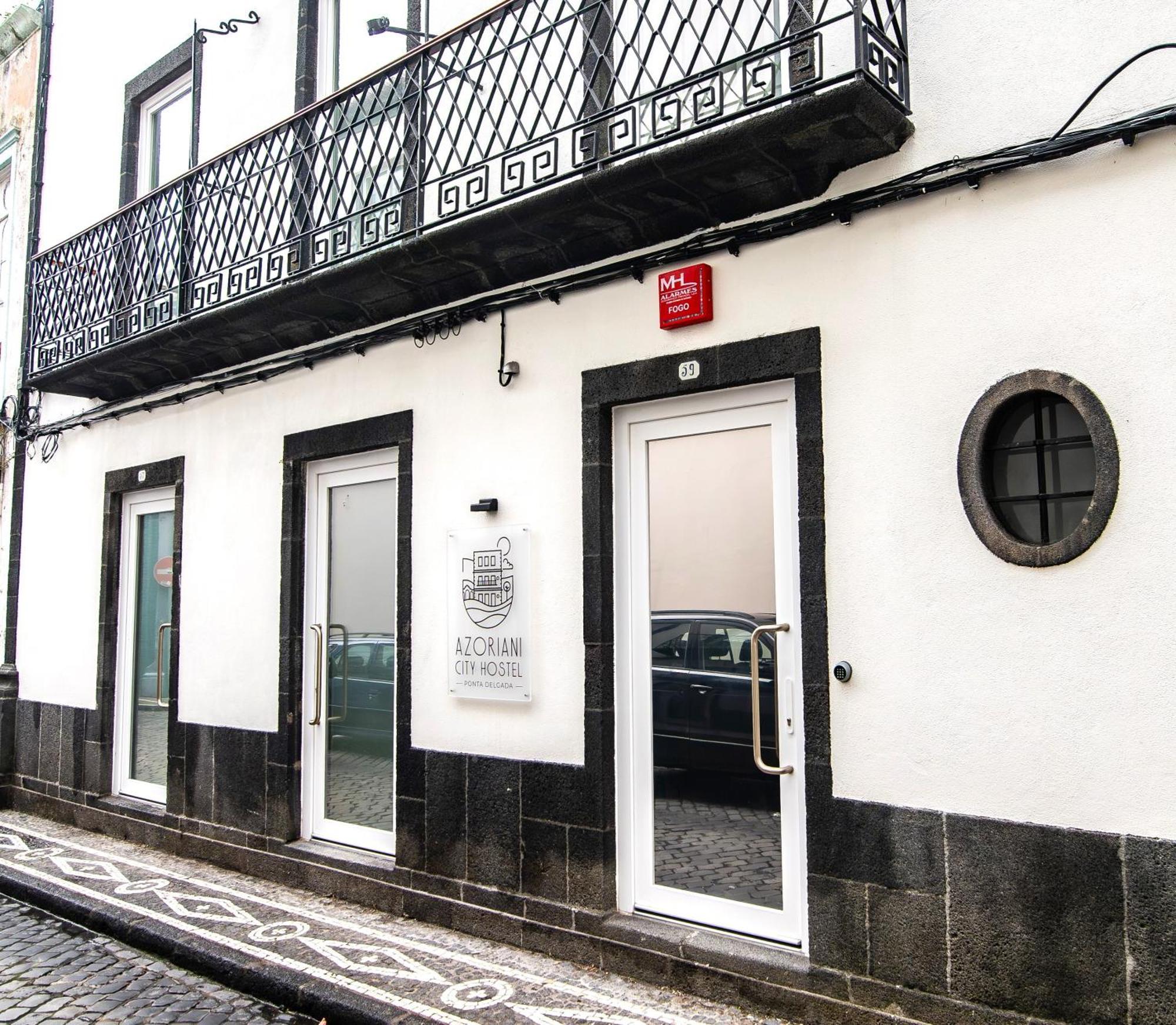 Azoriani City Hostel Ponta Delgada Экстерьер фото